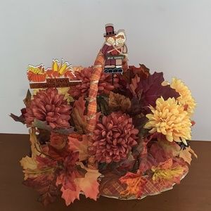 Thanksgiving Harvest Decorative FLORAL & LEAF BASKET Fall Pilgrims Pumpkins